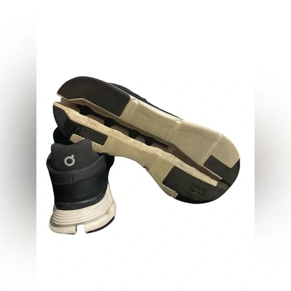 On Running Men's Black Sneakers - Picture 6 of 6